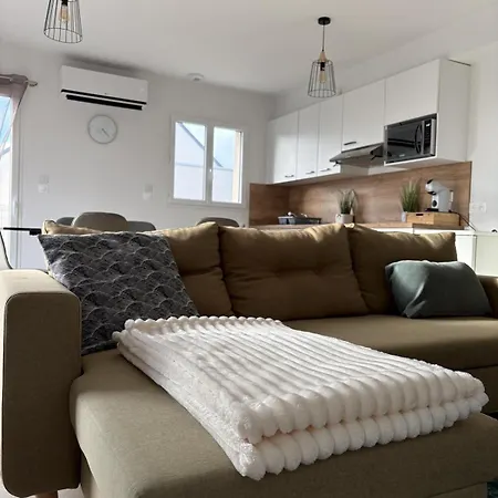 Les Brises Charming House En Bessin