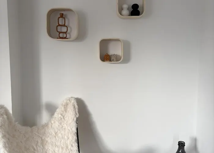 Les Brises Charming House En Bessin 度假居 *