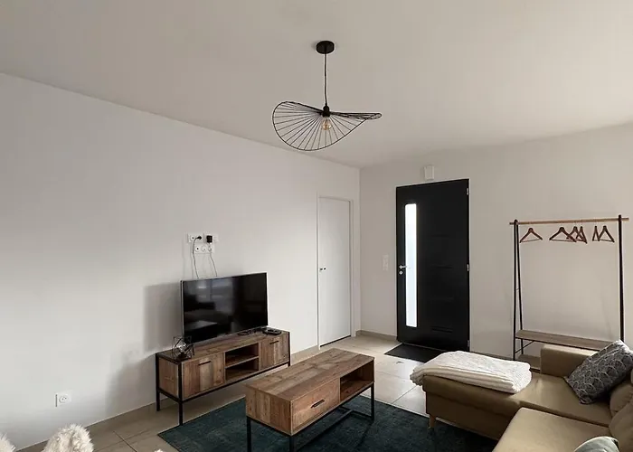 Les Brises Charming House En Bessin 度假居