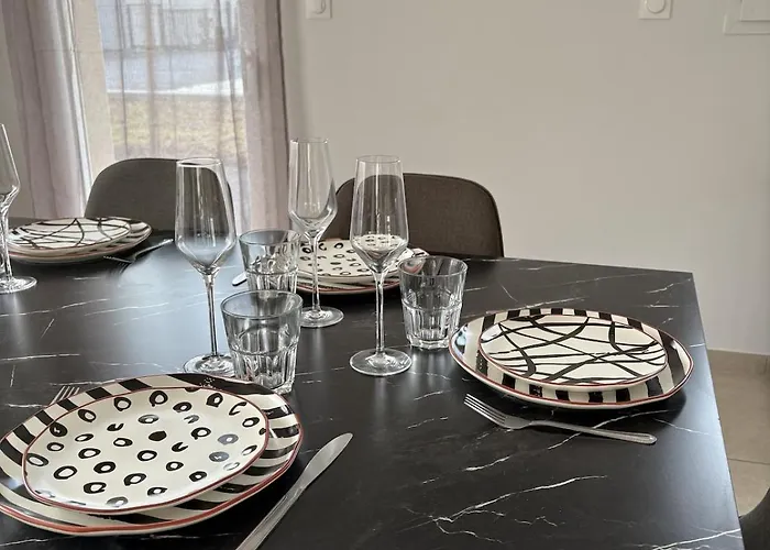 Les Brises Charming House En Bessin