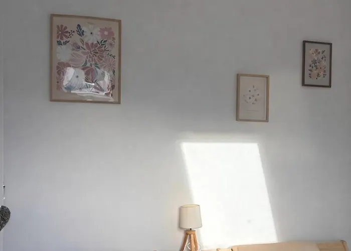 Les Brises Charming House En Bessin 度假居 *